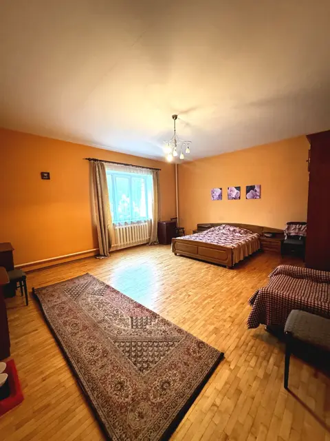  м² и участком соток