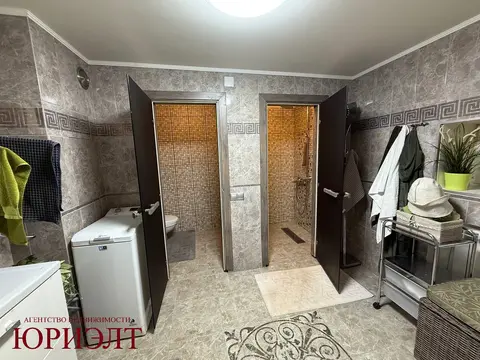  м² и участком сотки