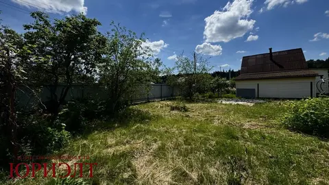  м² и участком соток