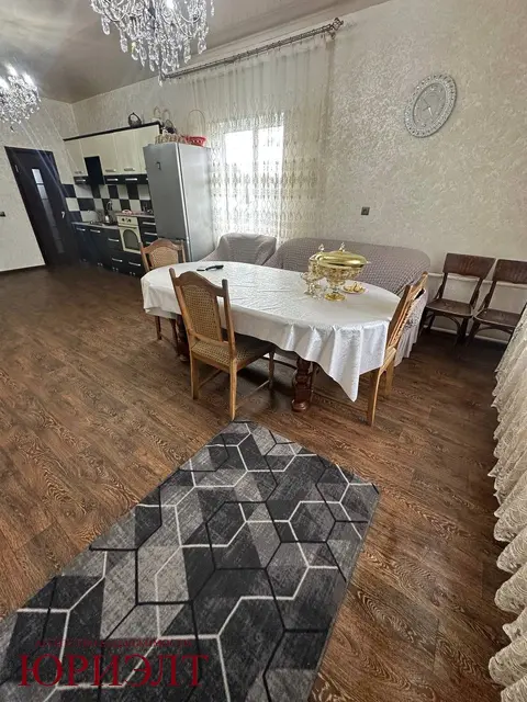  м² и участком соток