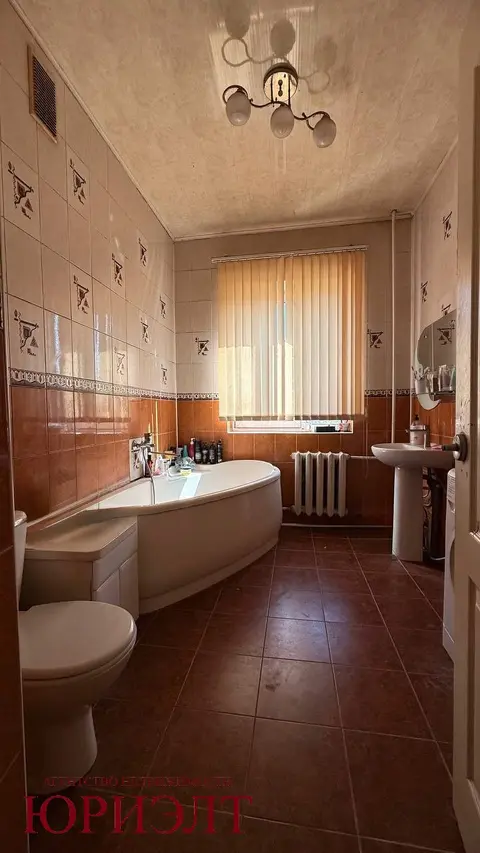  м² и участком сотки