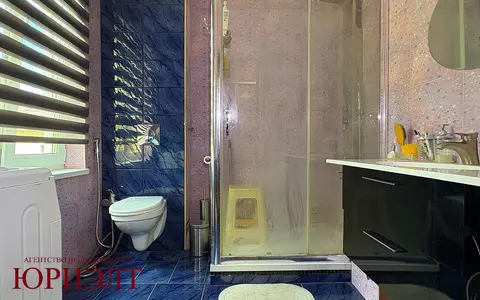  м² и участком соток