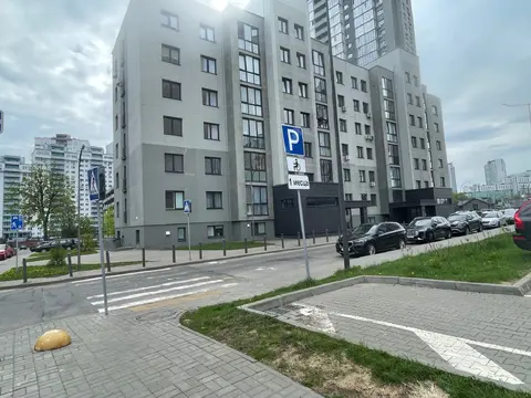  3-комнатная квартира в Минске на улице Червякова 55