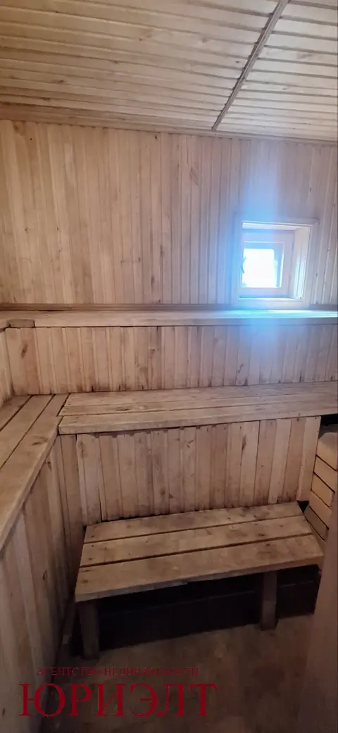  м² и участком соток