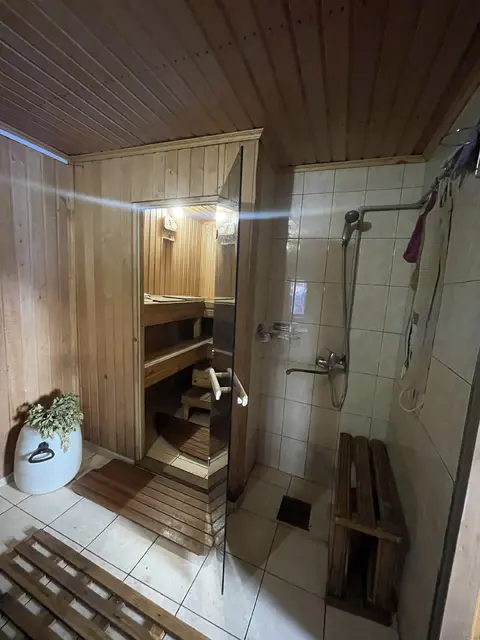  м² и участком соток