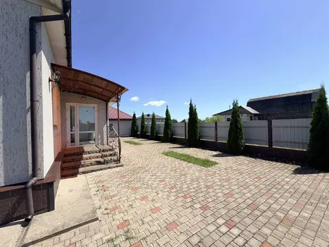  м² и участком соток