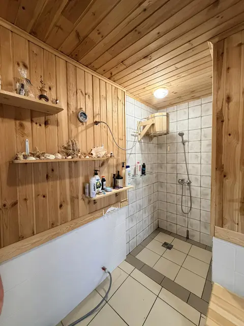  м² и участком соток