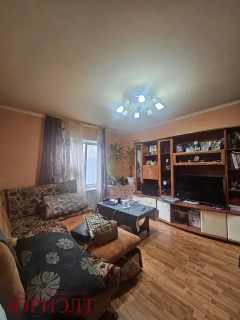  м² и участком соток