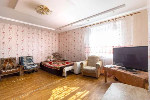  м² и участком соток