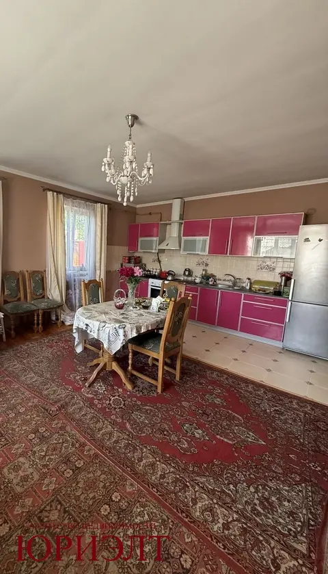  м² и участком соток
