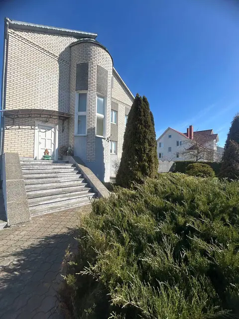  м² и участком соток