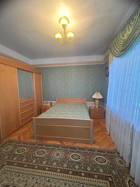  м² и участком соток