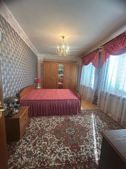  м² и участком соток