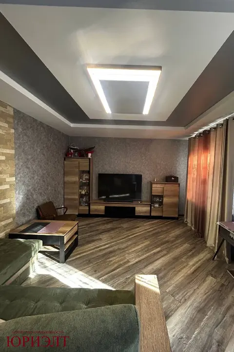  м² и участком соток