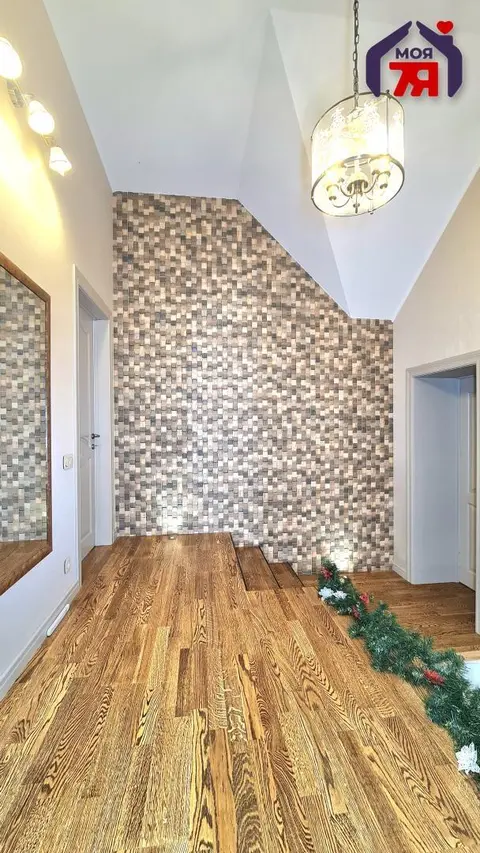  м² и участком сотки