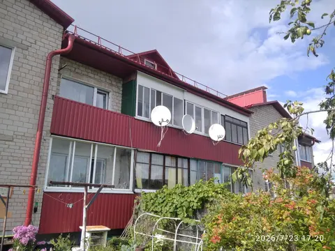  Чэрвені на вуліцы Караленка