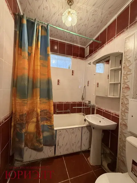  Чэрвені на вуліцы Караленка