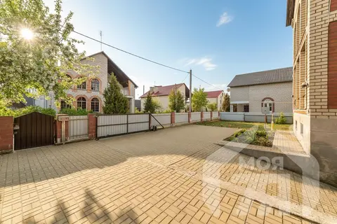  м² и участком соток