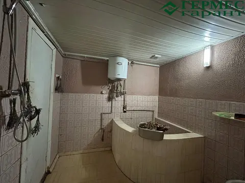  м² и участком соток