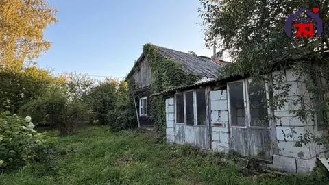  Чэрвені на вуліцы Караленка