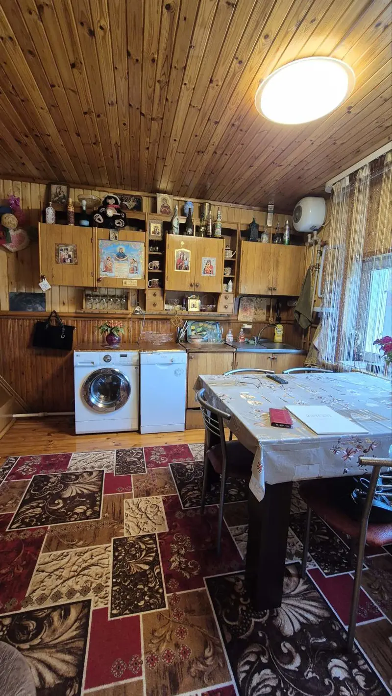  м² и участком соток