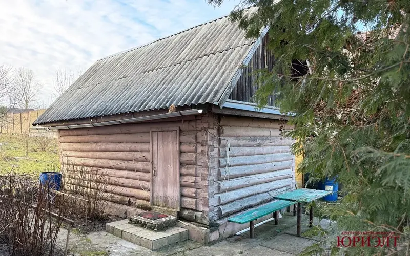  м² и участком сотки