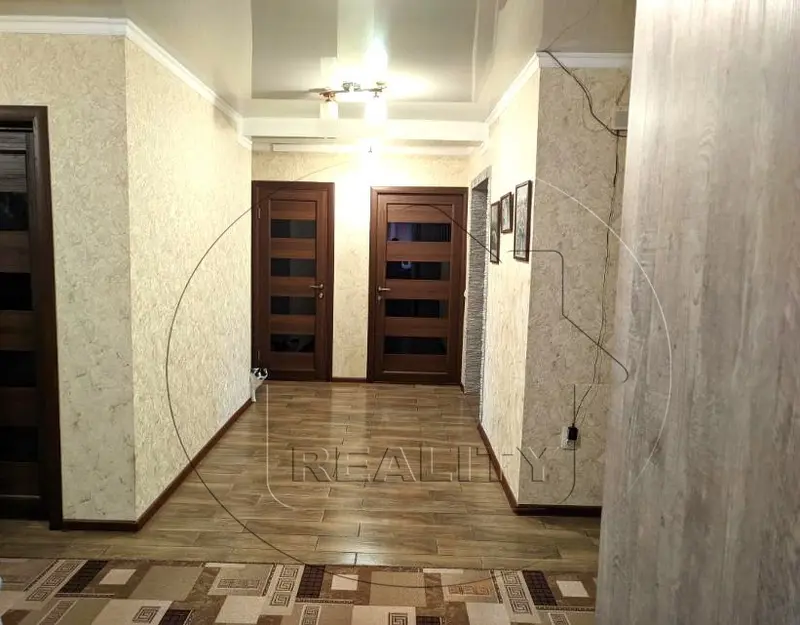  м² и участком сотки