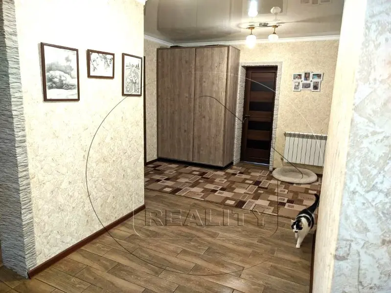 м² и участком сотки
