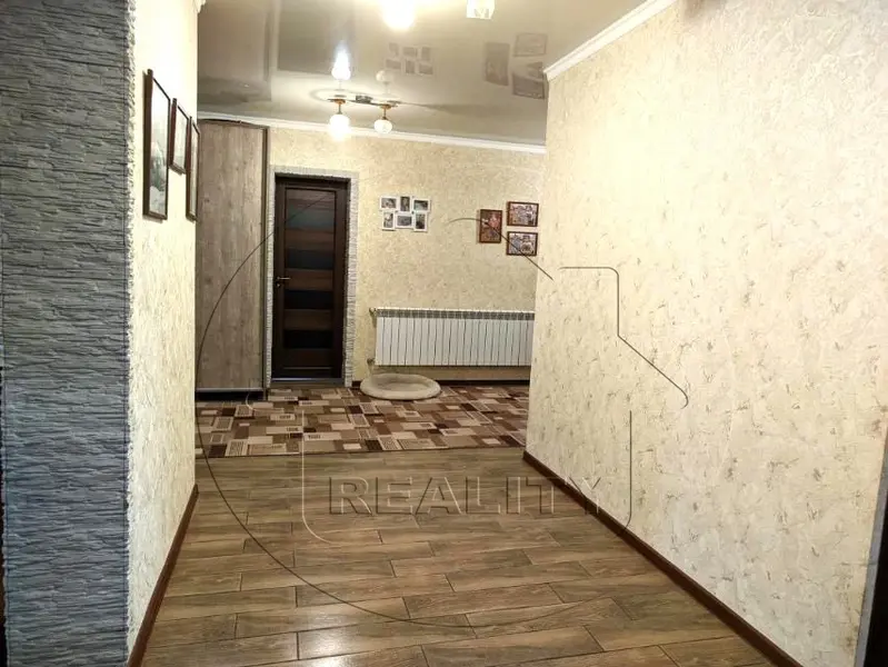  м² и участком сотки