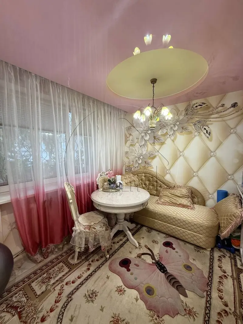 2-пакаёвая кватэра, вул. Кірава, Брэст