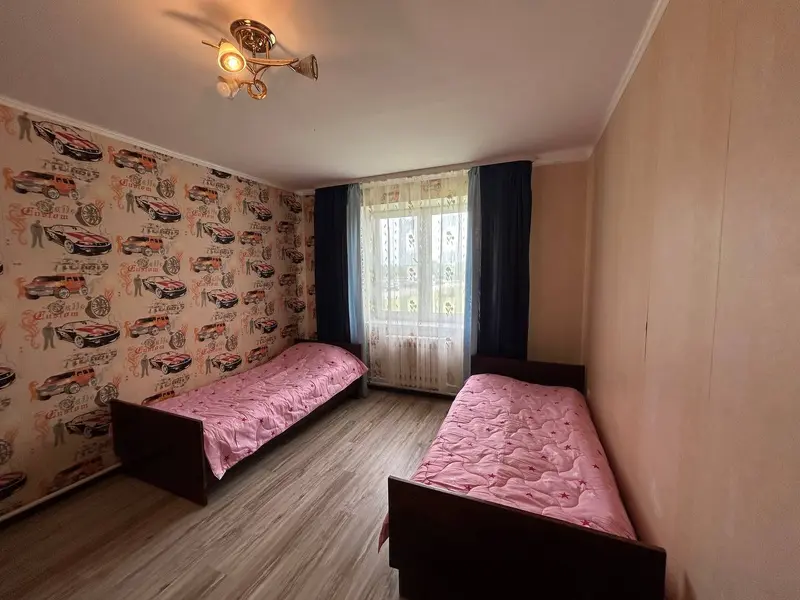 1-пакаёвая кватэра, вул. Першамайская, 66, Любань