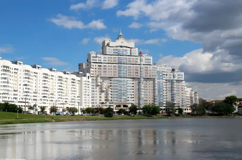  4-комнатная квартира в Минске на улице Сторожовская 6