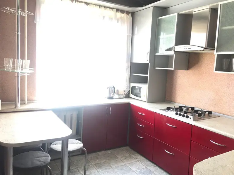 4-пакаёвая кватэра, вул. Леніна, 215, Слуцк