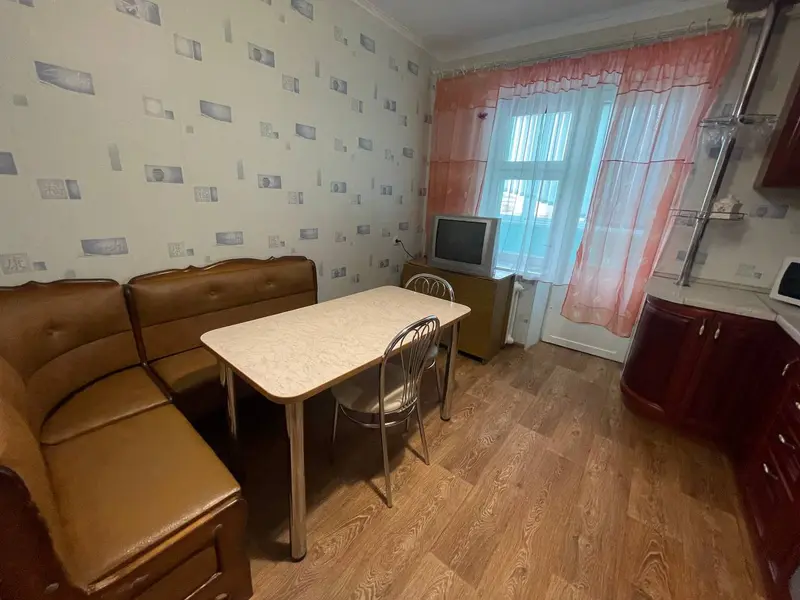 3-комнатная квартира  в аренду по адресу Зельва, Гагарина, д.4