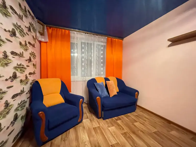 2-пакаёвая кватэра, вул. Міру, 12, Стоўбцы