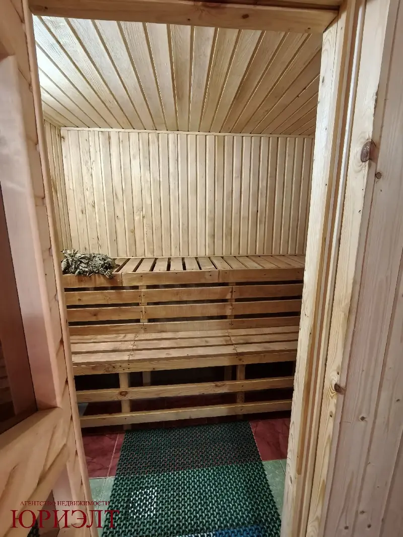  м² и участком соток