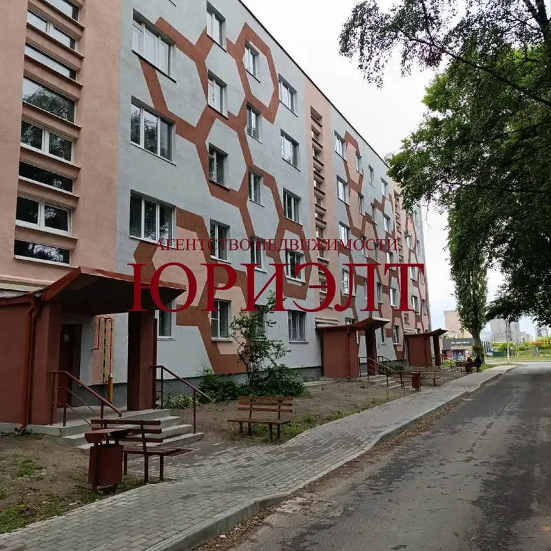 3-пакаёвая кватэра, вул. 60 гадоў Кастрычніка, 32, Пінск