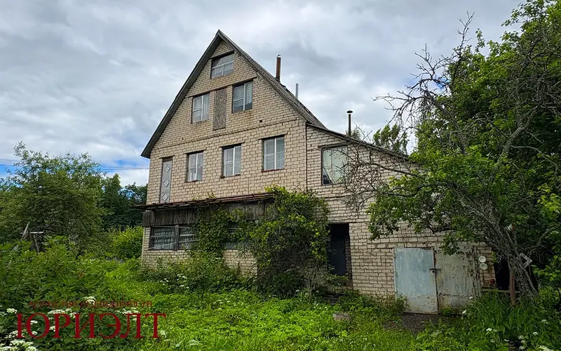  м² и участком соток
