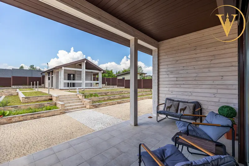  м² и участком сотки