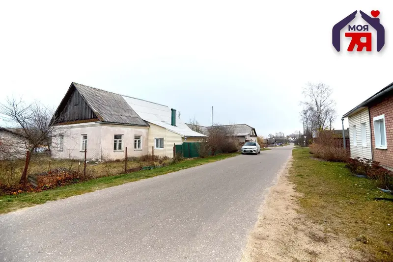  Чэрвені на вуліцы Караленка