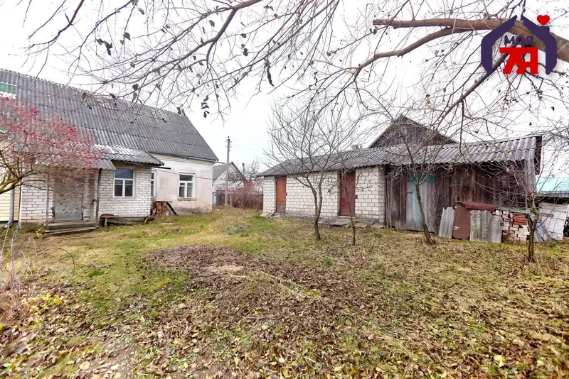  Чэрвені на вуліцы Караленка