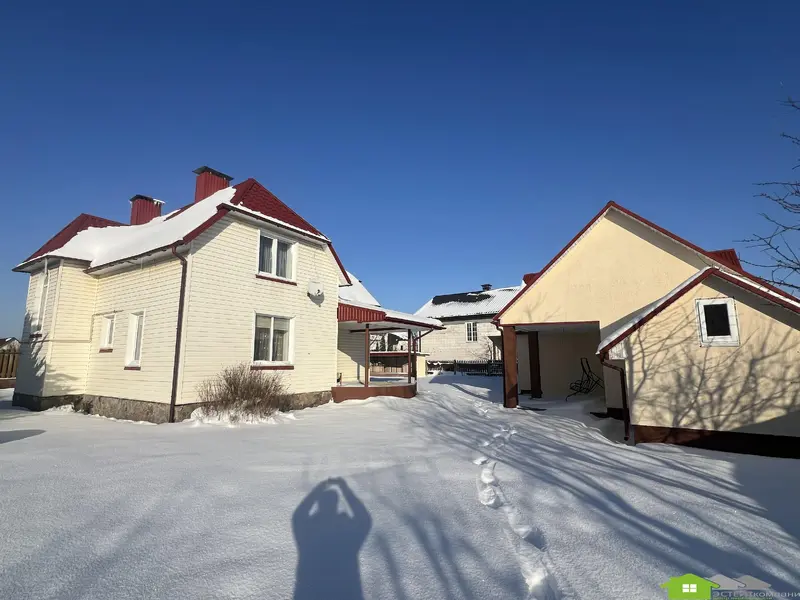  м² и участком соток
