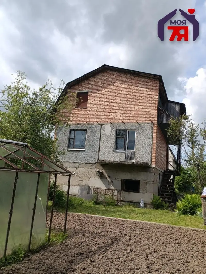  м² и участком сотка