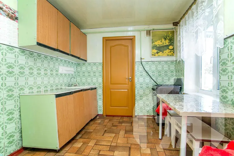  м² и участком соток