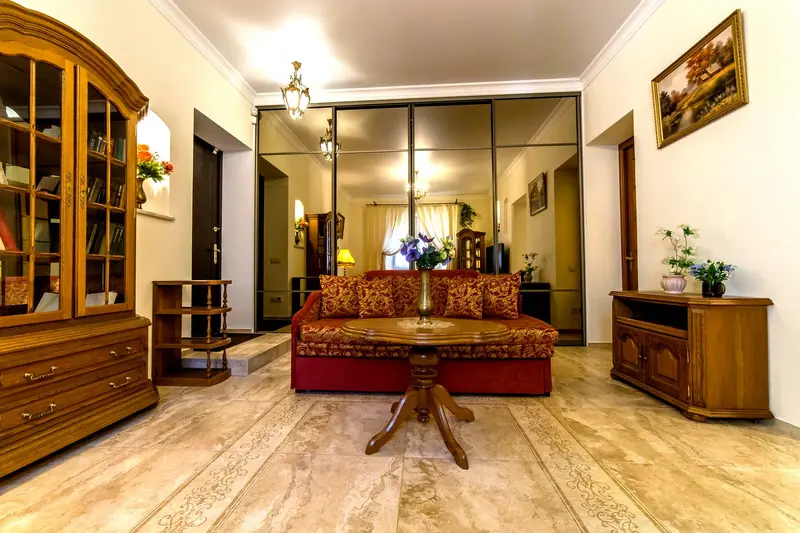 1-пакаёвая кватэра, пр. Незалежнасці, 103, Першамайскі раён, Мінск