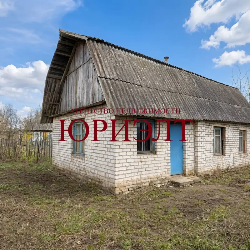 Дом, вул. Набярэжная, в. Баркі, Барысаўскі раён